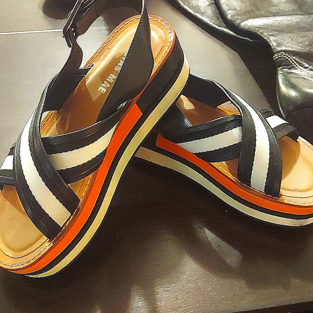 $$Alias Mae Sandals